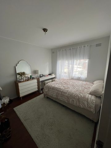 Kensington - Photo 2