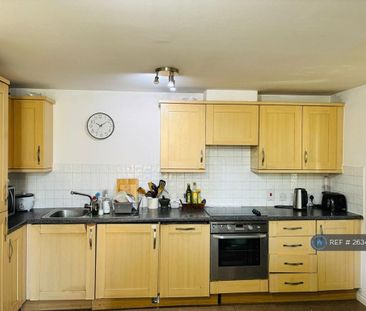 2 bedroom flat to rent - Photo 4