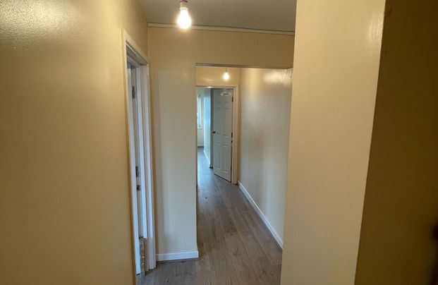 2 Bedroom Flat for rent on the High Street, Dudley DY1 - Photo 1