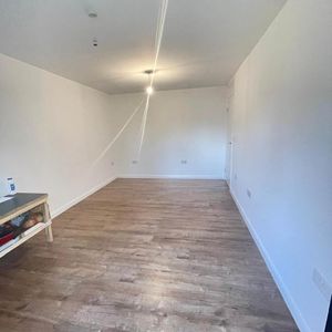 2 bedroom bungalow to rent - Photo 2
