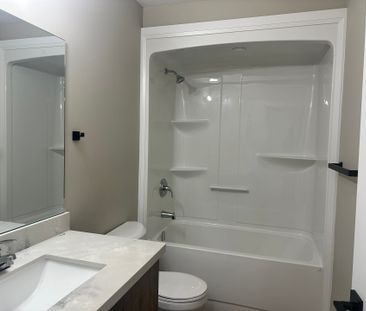 For Lease - 17 Keystone Trail Unit# UNIT 4, Welland, Ontario - Photo 5