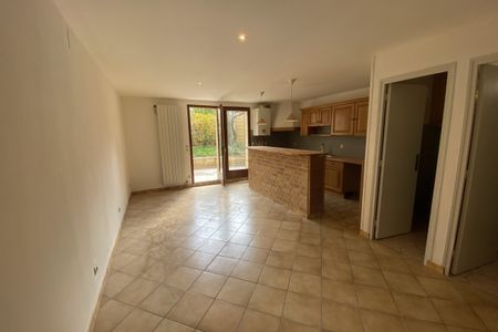 T2 BARRIERE DE BEGLES - Photo 2