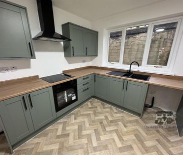 3 bedroom terraced house to rent - Photo 3