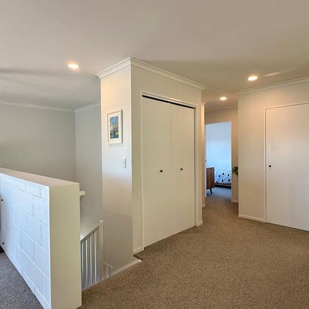 Stunning Modern Two-Storey Home with Mount Views & Bonus Downstairs Flat - Photo 5