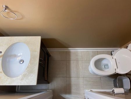 For Lease - 146 Fanshawe Drive, Brampton, Ontario - Photo 4