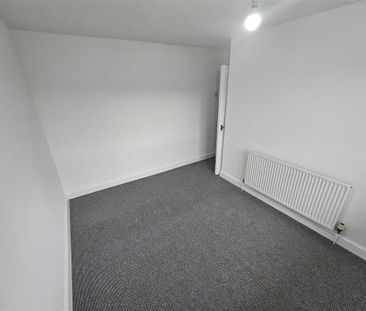 3 bedroom apartment to rent - Photo 3
