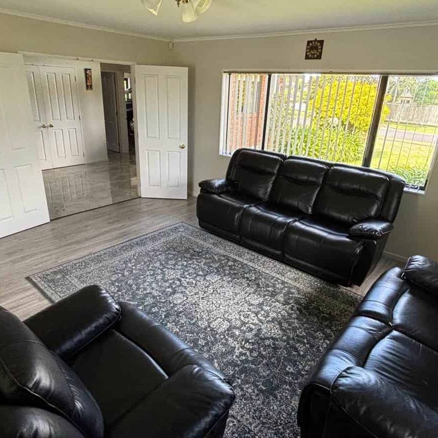 Big on Space, Big on Comfort – Your Perfect Fa... - Photo 1