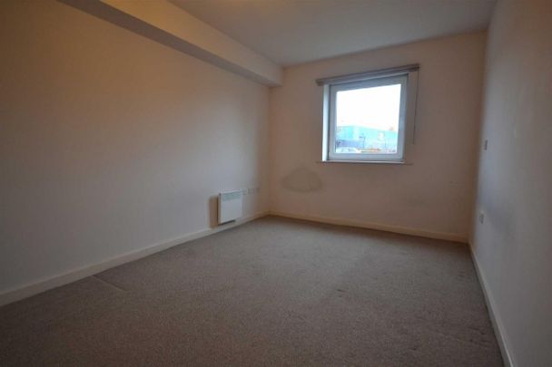 2 bed Apartment for Rent - Photo 1