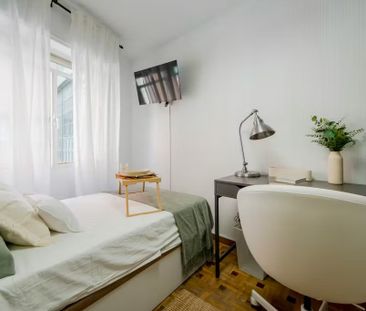 Calle de Leñeros, Madrid, Community of Madrid 28039 - Photo 3