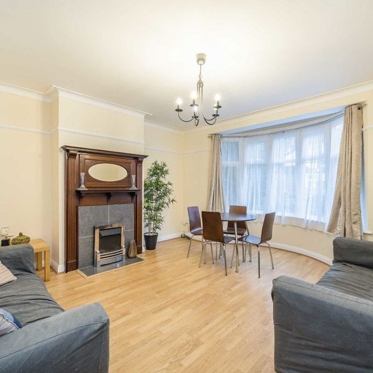 Eatonville Road, SW17 7SH, London - Photo 1