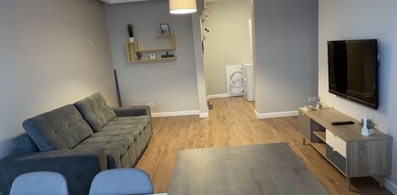 Spre inchiriere apartament 2 camere Piata Alba Iulia - Photo 2