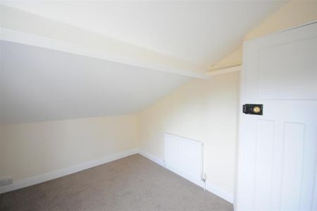 4 bedroom detached house to rent - Photo 5