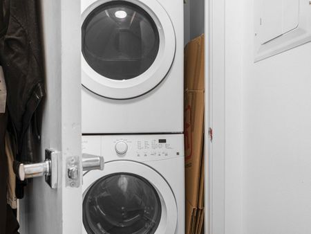 For Lease - 21 Widmer Street Unit# 1811, Toronto, Ontario - Photo 4