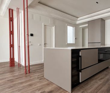 2-bedroom apartment for rent in Almagro, bills included. - Photo 5