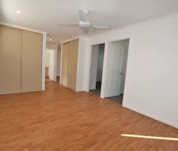 Spacious Family Home in a Quiet, Convenient Location - Photo 4