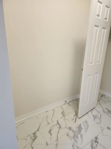 Detached Home For Lease | E9056430 - Photo 5