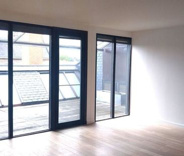 Appartement te huur in Genk voor € 1.000 met 3 slaapkamers - Photo 1
