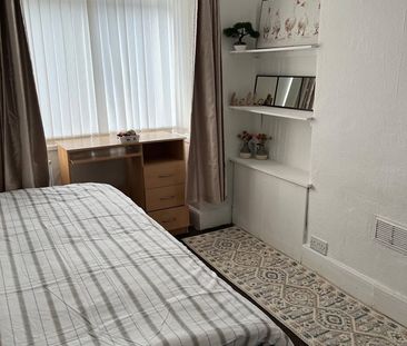 Room in a Shared House, Harold Road, B16 - Photo 5