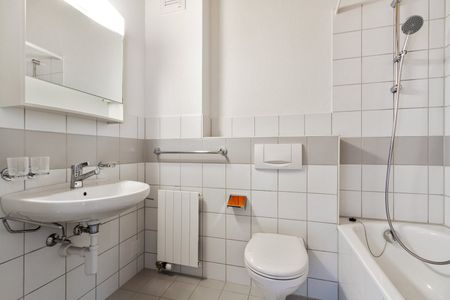 "Ihre neue Famillienwohnung?" - Photo 2