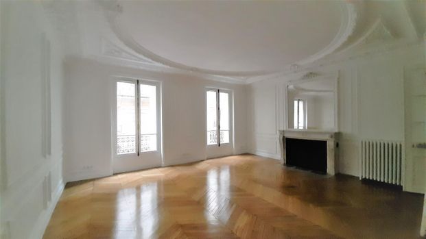 location Appartement T6 DE 198.8m² À PARIS - Photo 1
