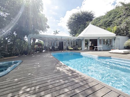 Location Maison 5 pièces 163m² ST DENIS 97417 - Photo 5