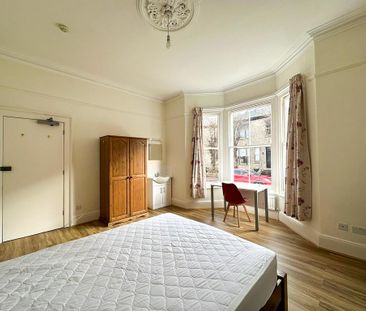 1 bedroom in a house share to rent - Photo 4