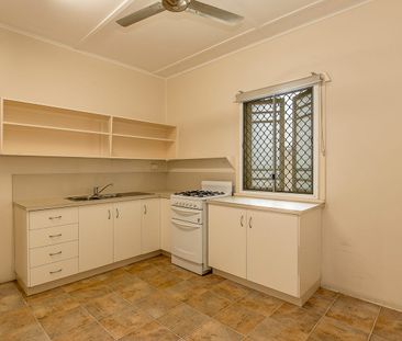 Spacious Unit on Gregory Street. - Photo 4
