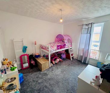 3 bedroom terraced house to rent - Photo 6