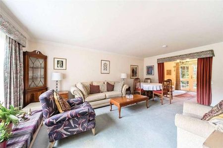 Mytchett Heath, Mytchett, Camberley, GU16 - Photo 3