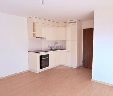 Splendid studio for rent in the city center of Neuchâtel - Photo 5