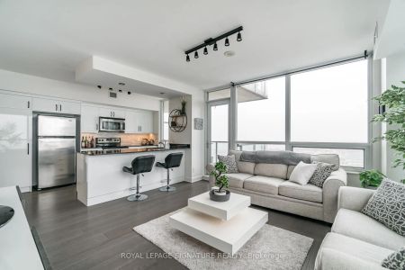 2230 Lakeshore Boulevard W #1802 - Photo 4