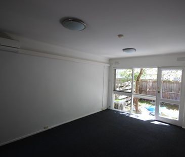 Two bedroom ground floor - Photo 3
