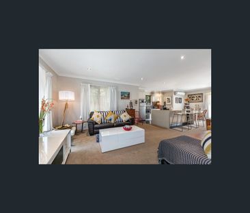 9 Ripon Avenue, Lake Wendouree, Vic 3350 - Photo 1