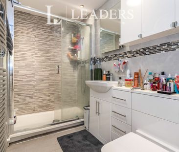 1 bedroom apartment to rent Berkeley Court, Weybridge, KT13 - Photo 2