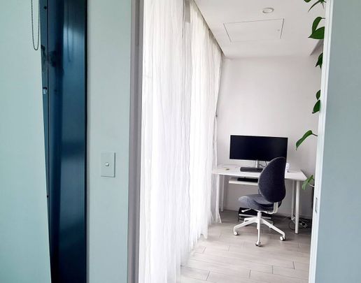 1105/151 City Road, Southbank, VIC 3006 - Photo 1