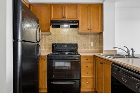 For Lease - 2464 Weston Road Unit# 616, Toronto, Ontario - Photo 2