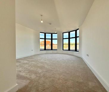 2 bedroom penthouse to rent - Photo 4