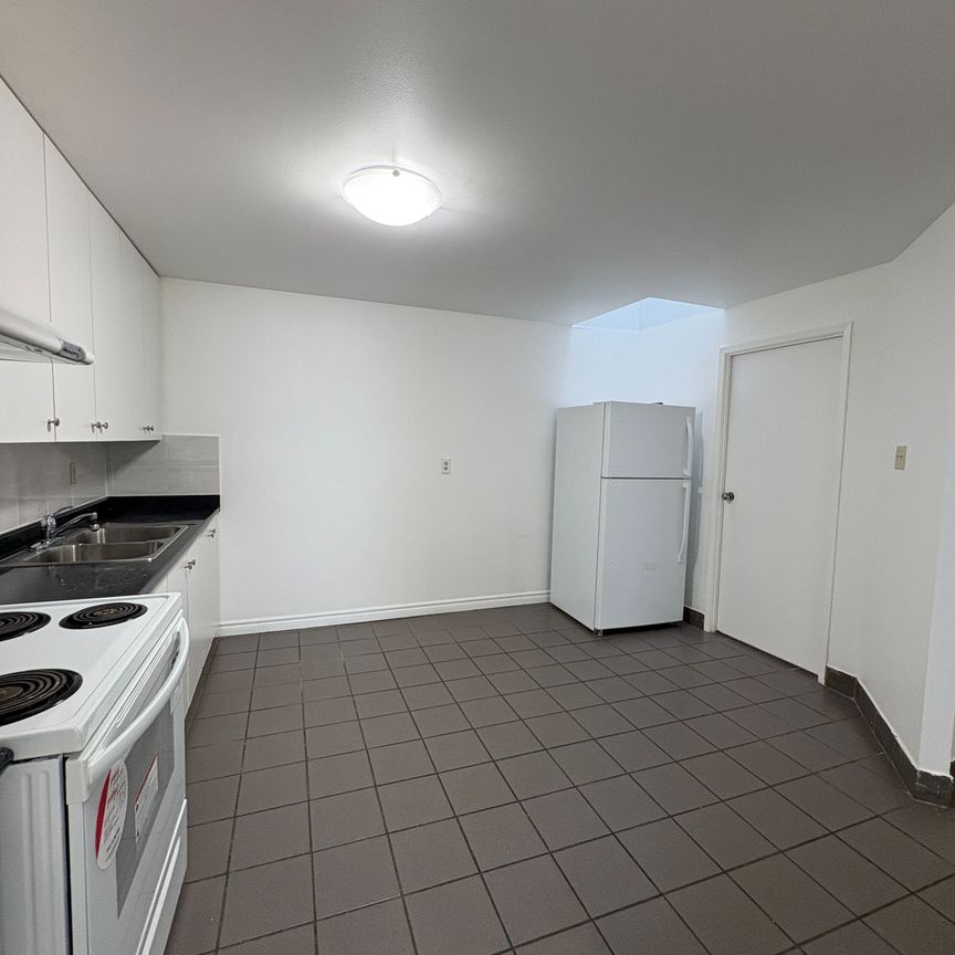 For Lease - 603 Gerrard Street Unit# 2, Toronto, Ontario - Photo 1