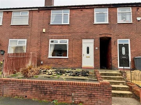 3 Bedroom Terraced House For Rent in Oaklands Road, Royton - Photo 1