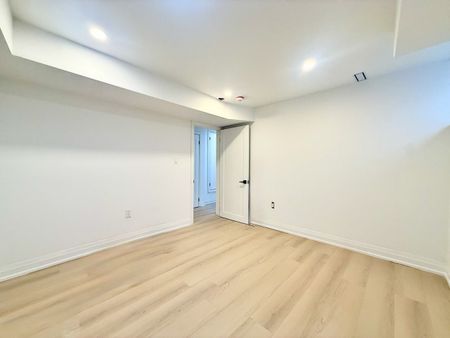 36 Brunswick Avenue apartment — Toronto, ON (3-Bedroom) - 3 Bedroom - Photo 3