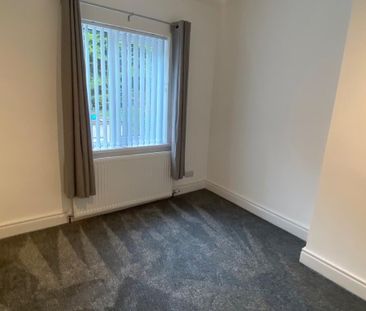 27 Strandburn Drive, Belfast, BT4 1NA - Photo 4