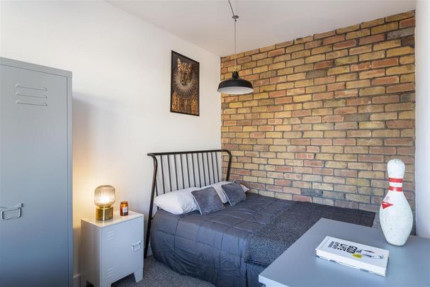 6 bedroom house to rent - Photo 1