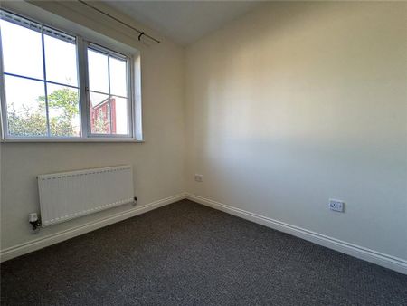 3 bedroom end of terrace house to rent - Photo 4
