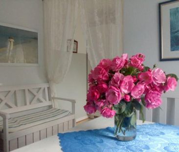 2 2/2 Zimmer Reihenendhaus in grüner Umgebung, voll möbliert - Photo 1