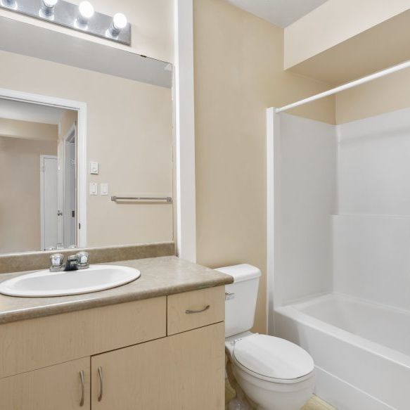 33 Fourth Avenue, Blumenort, MB - Photo 1