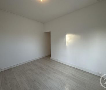 Location Appartement 3 pièces 74m² LA VALENTINE 11ème - Photo 2