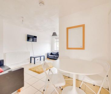 4 bedroom house to rent - Photo 2