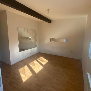 Location Appartement 2 pièces 55m² ARMENTIERES 59280 - Photo 2