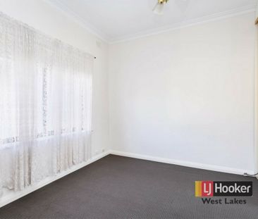 Character Home - Photo 3