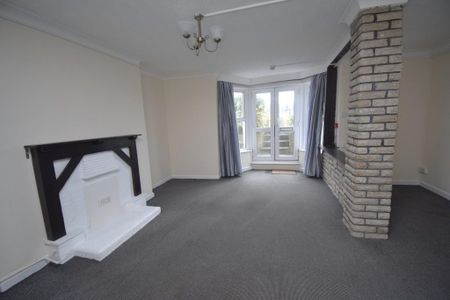 2 bedroom ground floor flat to rent - Photo 2